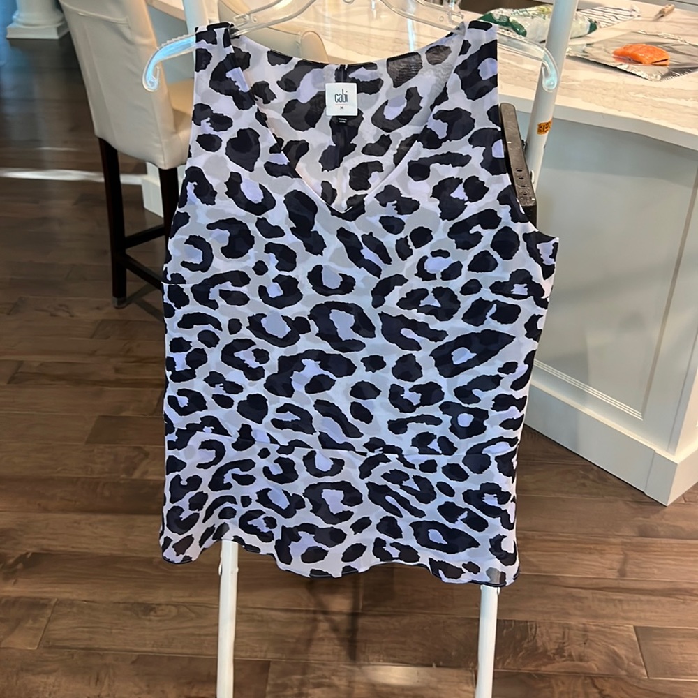 Never worn cabi top